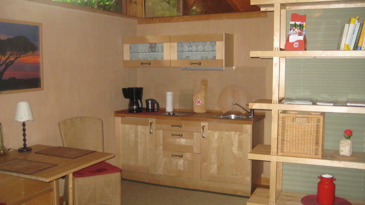Gaesteappartement Appricot อาเดนดอร์ฟ ภายนอก รูปภาพ